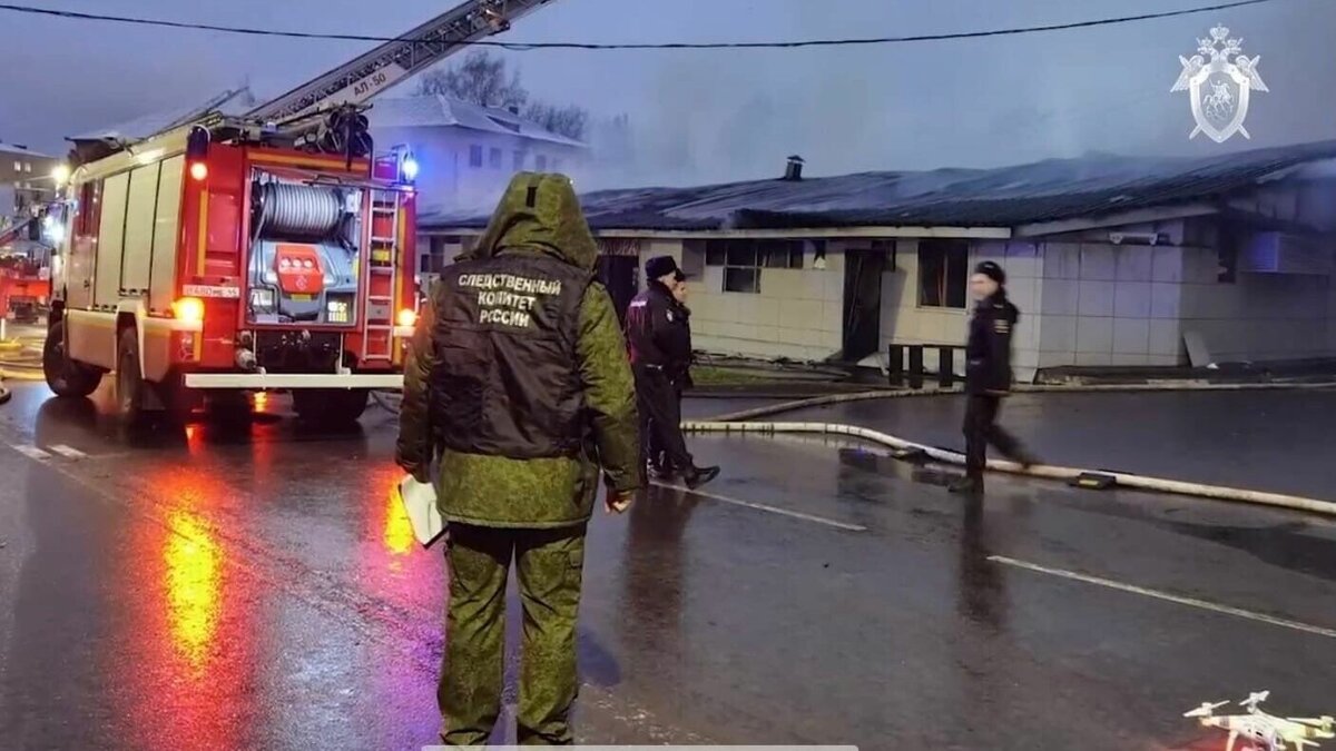     Минувшей ночью в одном из кафе в Костроме произошел пожар, который унес 15 жизней.
