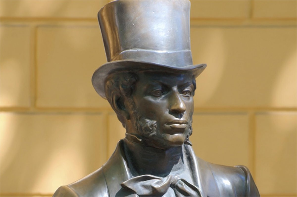    Пушкин — жив. Сколько памятников поэту на Украине снесли и сколько осталось