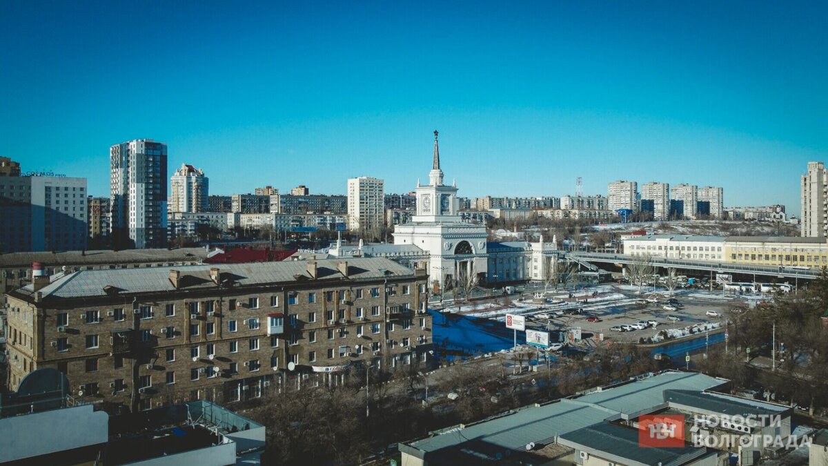     Волгоград вошел в двадцатку популярных у туристов направлений на новогодние каникулы. Чаще всего поездки в город-герой планируют москвичи.