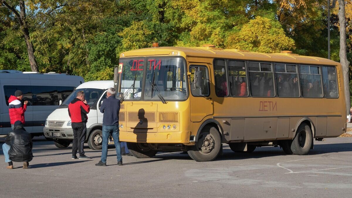    Жители Новой Каховки эвакуируются из города в связи с возросшей угрозой обстрелов со стороны ВСУ© РИА Новости / Иван Родионов