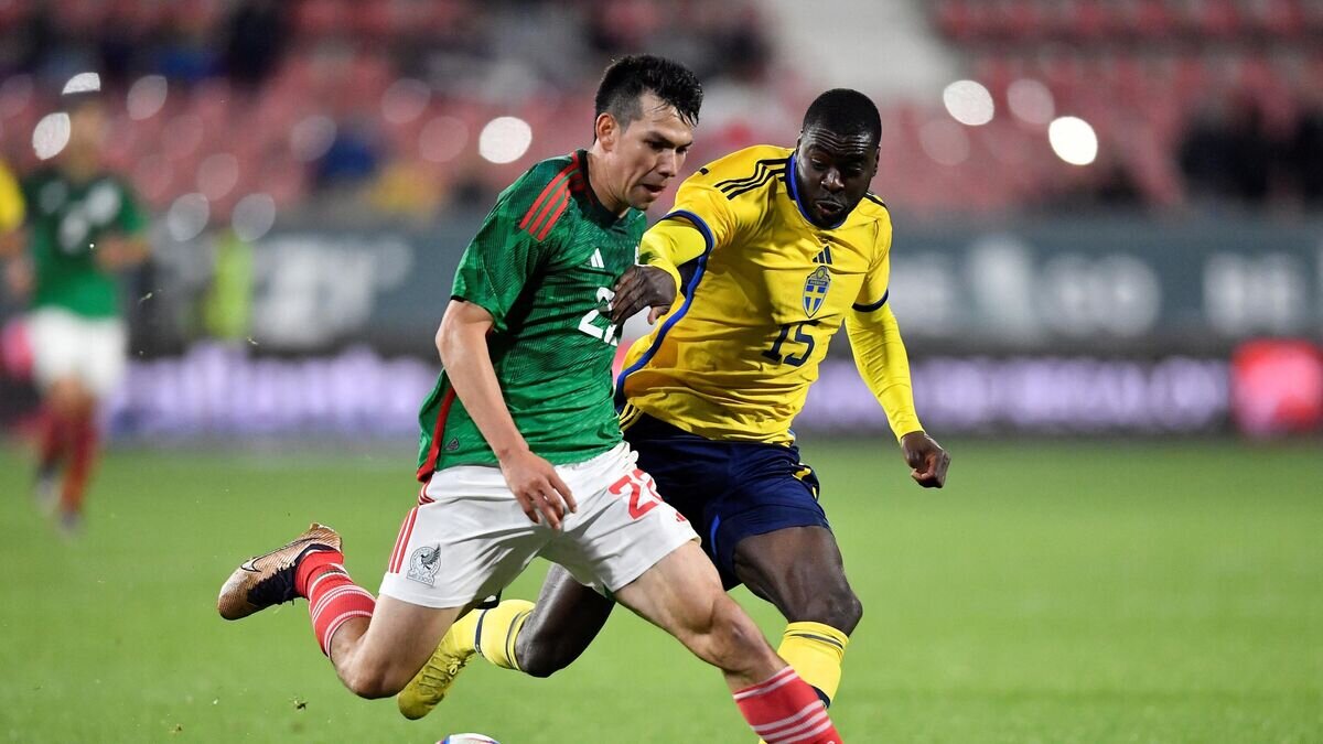    Ирвинг Лосано (слева) и Кен Сема© AFP 2022 / PAU BARRENA