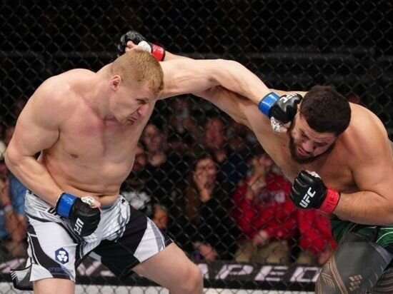    Сергей Павлович и Тай Туиваса, фото: UFC