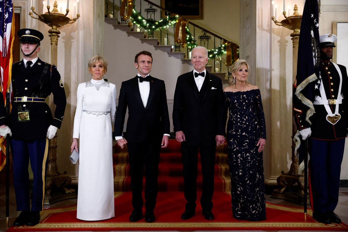 https://media.cnn.com/api/v1/images/stellar/prod/221201171252-03-state-dinner-1201.jpg?c=original&q=w_1376,c_fill