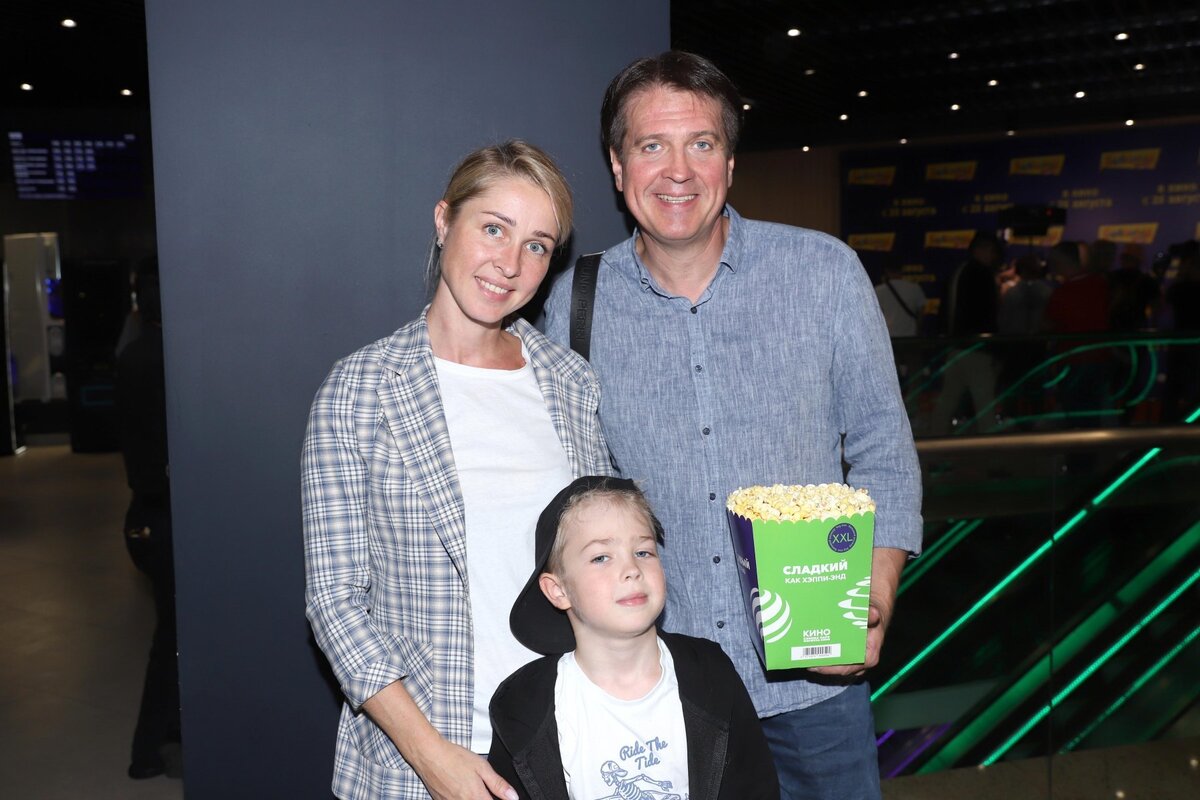     Денис Матросов разводится со второй женой