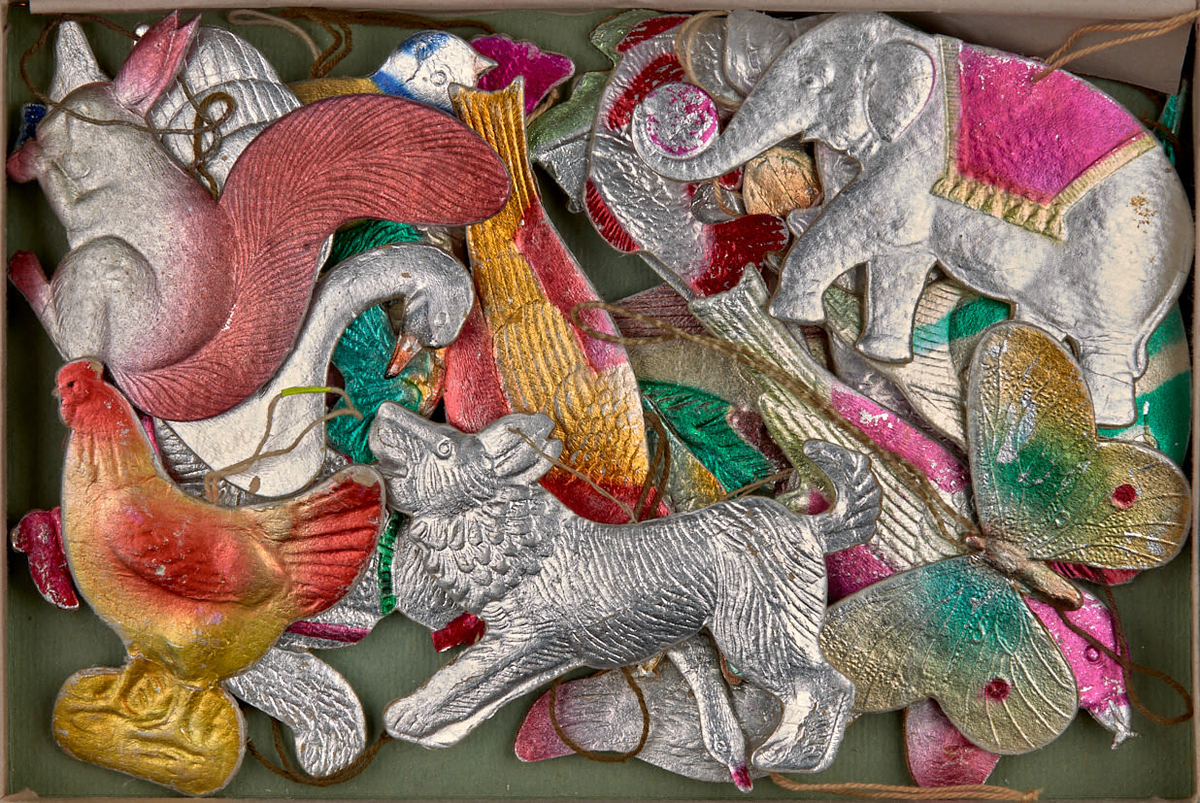 дрезденский картонаж елочные игрушки. дрезденский картонаж елочные игрушки. дрезденские картонажи 19 век. дрезденский картонаж. дрезденский картонаж.