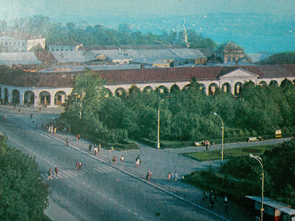 Вид на ряды. Советское время.