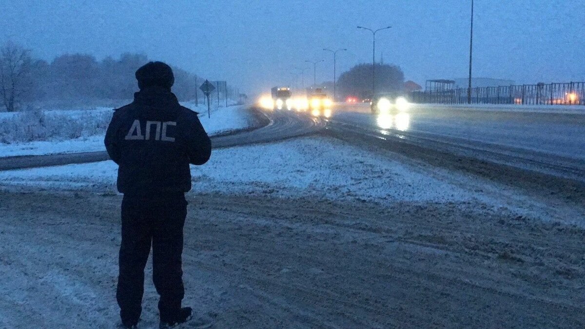     В Татарстане на 782 километре трассы М-7 со стороны Москвы насмерть задавили женщину. Об этом сообщает пресс-служба ГИБДД по РТ.