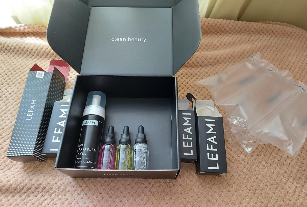 Пенка, пилинг для лица и сыворотка эссенция для сужения пор лица восстанавливает структуру кожи, удаляя мертвые клетки кожного барьера, стягивая поры, предотвращая появление черных точек