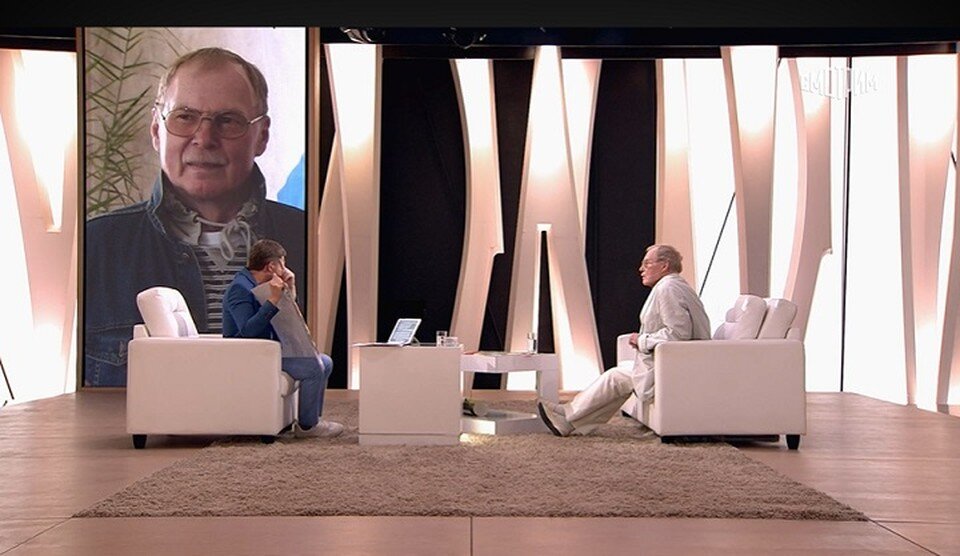     Кадр передачи "Судьба человека" с Владимиром Гостюхиным.