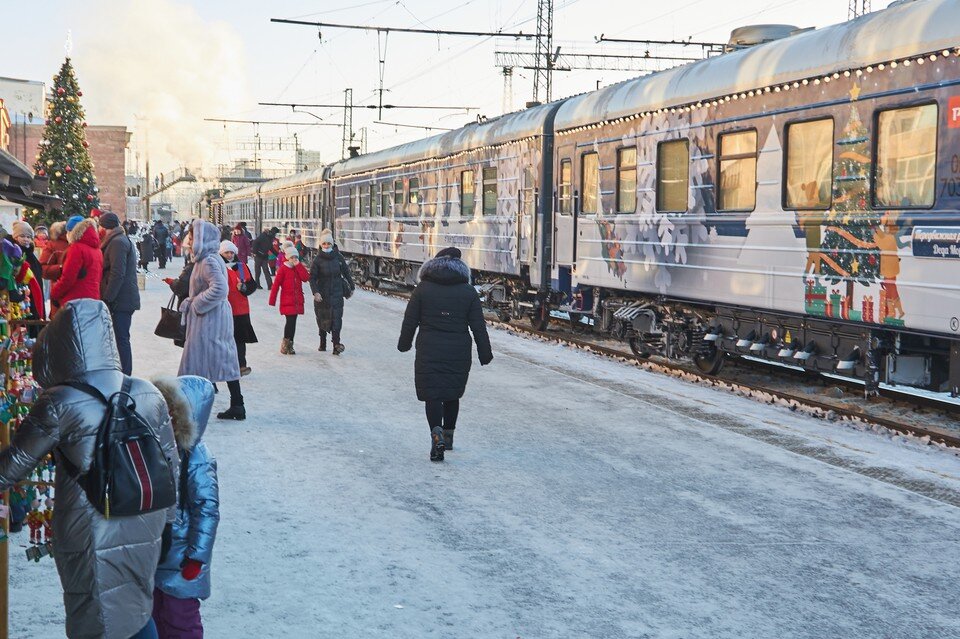     Липчан приглашают встретить поезд Деда Мороза "КП" Архив