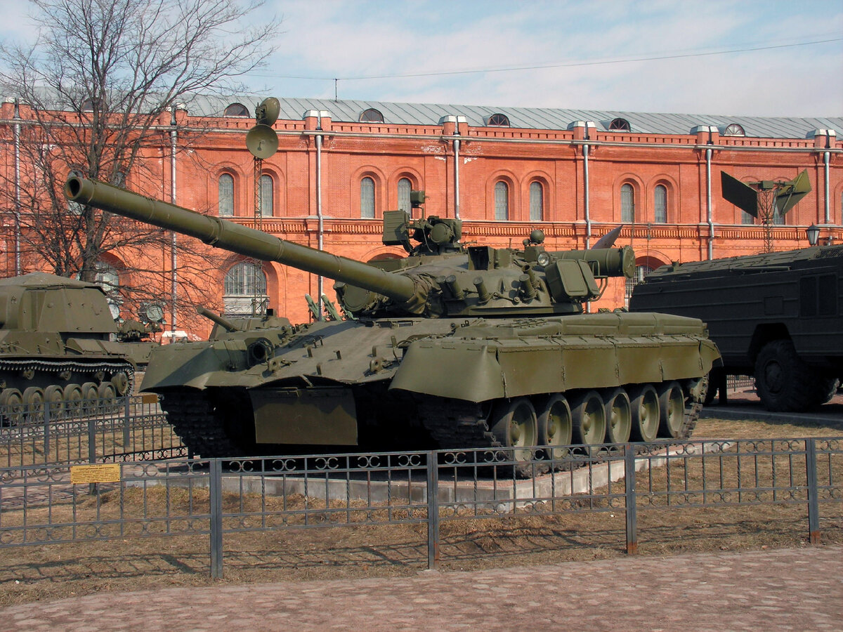 музей военной техники в санкт петербурге