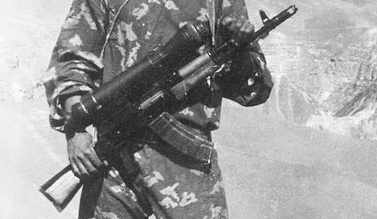 Суровый «ночник» первого поколения. В крайнем случае, им можно кинуть во врага, и зашибить... (фото из открытых источников) 