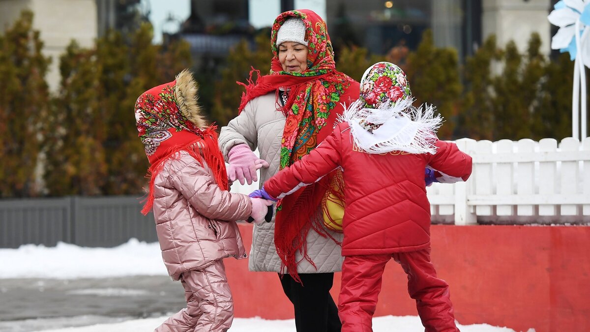    Празднование Масленицы в Казани© РИА Новости . Максим Богодвид