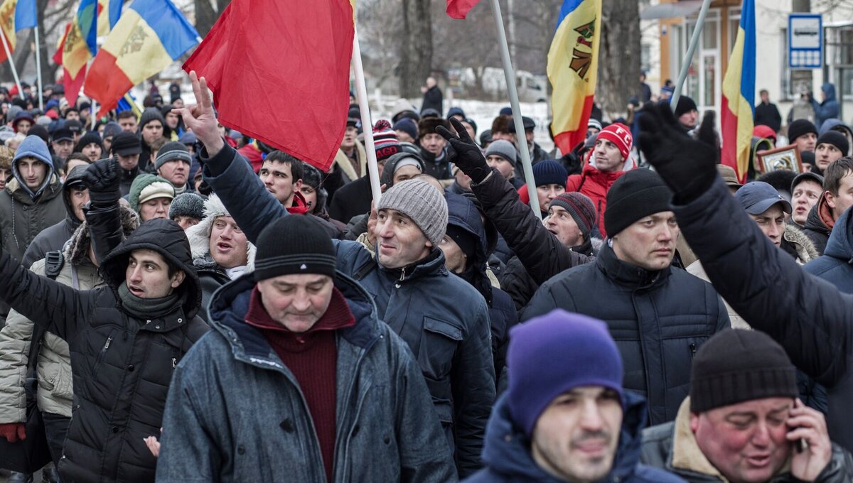 Ну ты ж посмотри, до чего несознательны эти молдаване!-2