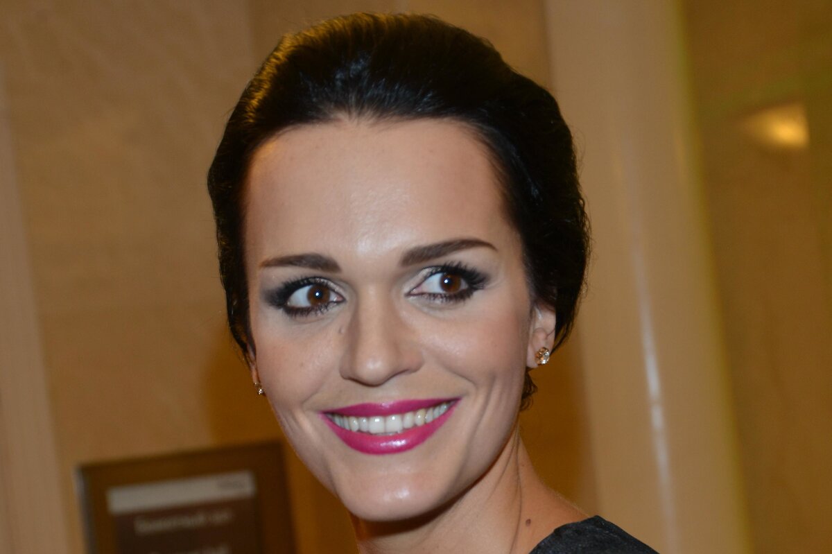     «Познакомьте меня с сексуальным мужчиной!»: певица Слава объявила о разрыве с супругом