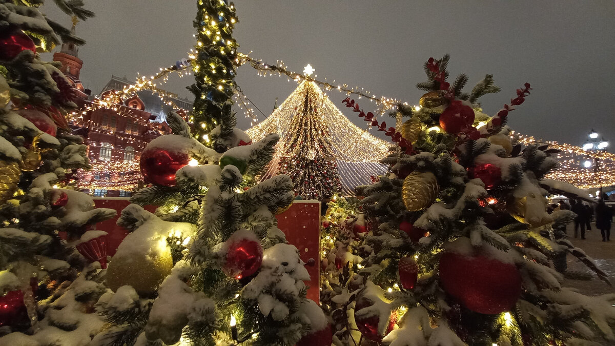 Манежная площадь 2020 г. Фото автора