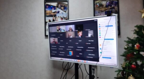 Онлайн в собрании приняли участие несколько десятков представителей ювелирной отрасли