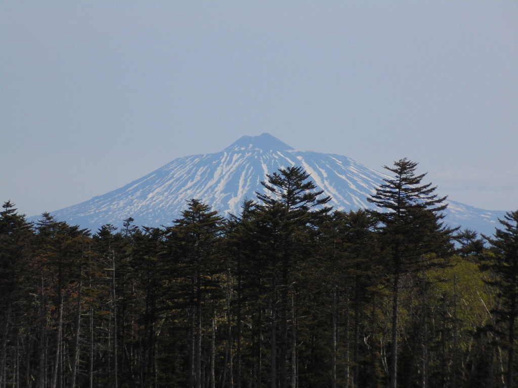 Вулкан Тятя.