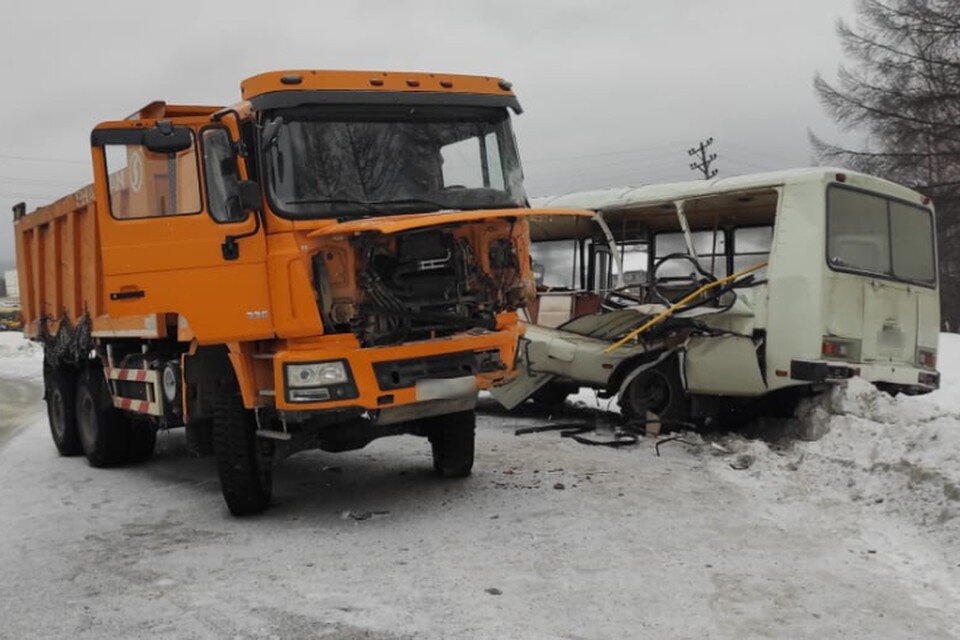     В ПАЗе ехали 29 пассажиров. Фото: краевое управление ГИБДД
