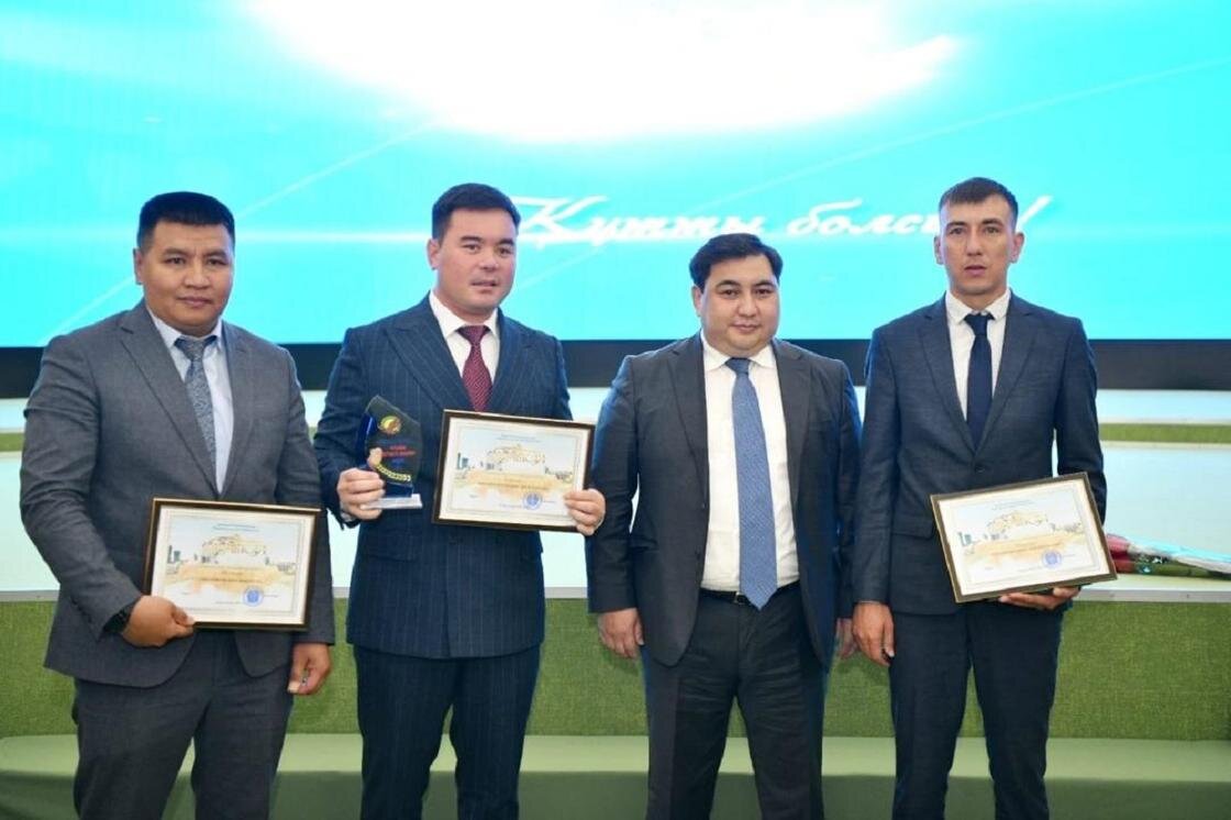    Победители конкурса на звание лучшего сельского акима:gov.kz