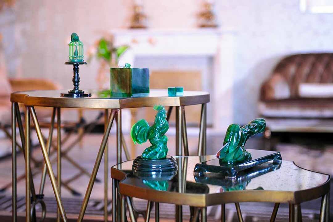    Из нефрита, чароита и офикальцита изготавливают украшения, талисманы и интерьерные подарки.Фото: Байкалкварцсамоцветы