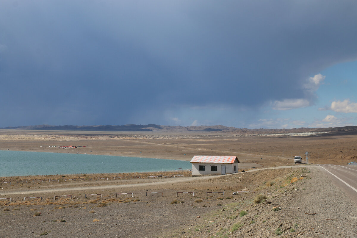 УВС аймак. Котловина больших озер в Монголии. Аймак Дорнод природа. Каркыринский айыльный аймак. Котловина больших озер