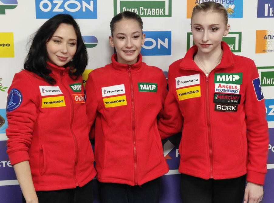 Завершали второй день Чемпионата России девушки со своими короткими программами.