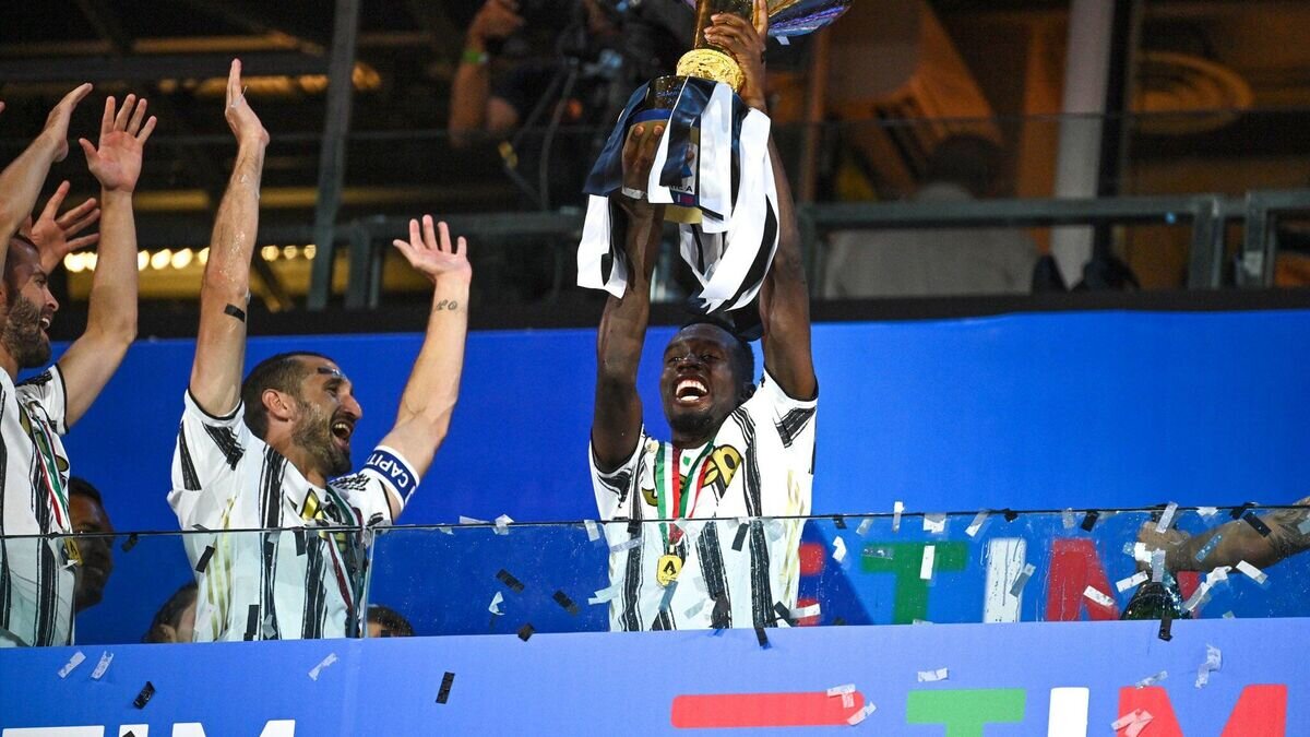    Полузащитник "Ювентуса" Блез Матюиди© Twitter