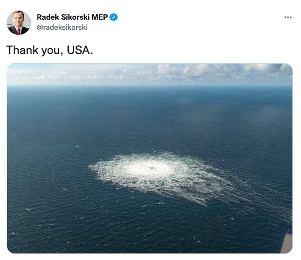 Фото взято из Твиттер @radeksikorski