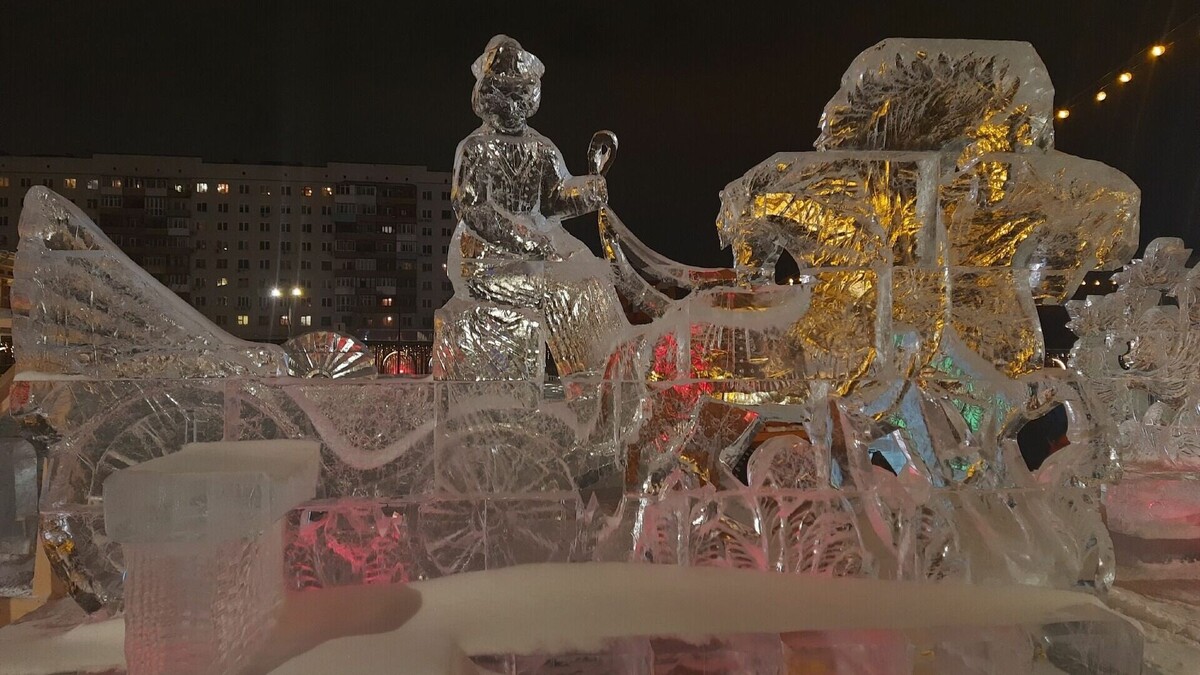     Открытие ледового городка на Нижегородской ярмарке перенесли из-за погодных условий. Об этом представители площадки рассказали в своих соцсетях.