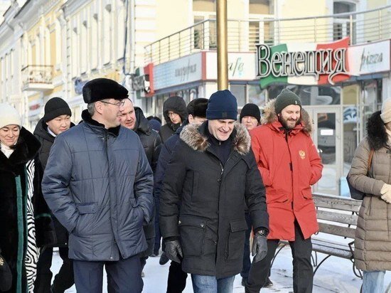     Улица ленина в Улан-Удэ. Алексей Цыденов, Алексей Чекунков, Максим Орешкин. Фото: с личной страницы Алексея Чекункова в соцсетях.