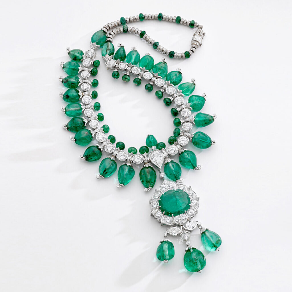 Bhagat. Колье с бриллиантами и изумрудами. Фото: Sotheby's
