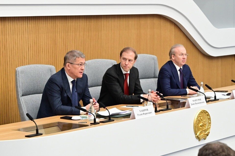 Глава Башкирии и министр промышленности и торговли России дали старт производству в режиме видеосвязи. Фото: сайт Главы РБ