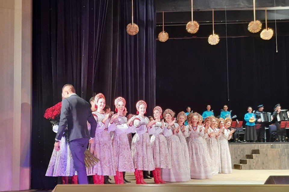     Парень сделал предложение на глазах у всех зрителей. Фото: предоставлено Аллой Сковородиной.