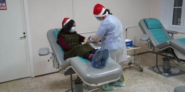    Чтобы стать потенциальным донором костного мознга, нужно сдать 4 миллилитра крови.Фото предоставлены Максимом Юхневичем