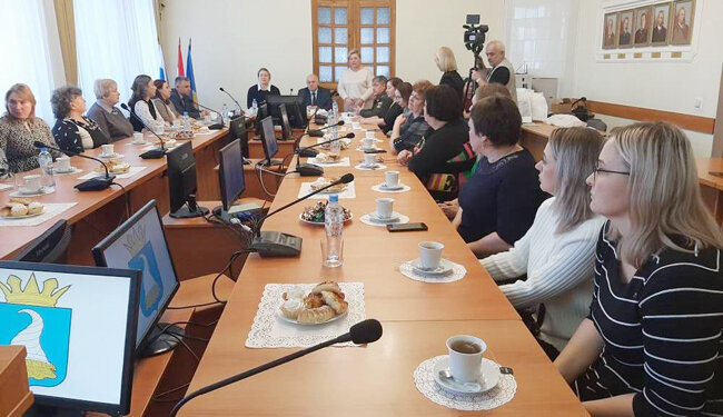 Жёнам и матерям мобилизованных рассказали, какие виды помощи положены семьям военнослужащих, и куда можно за ними обратиться