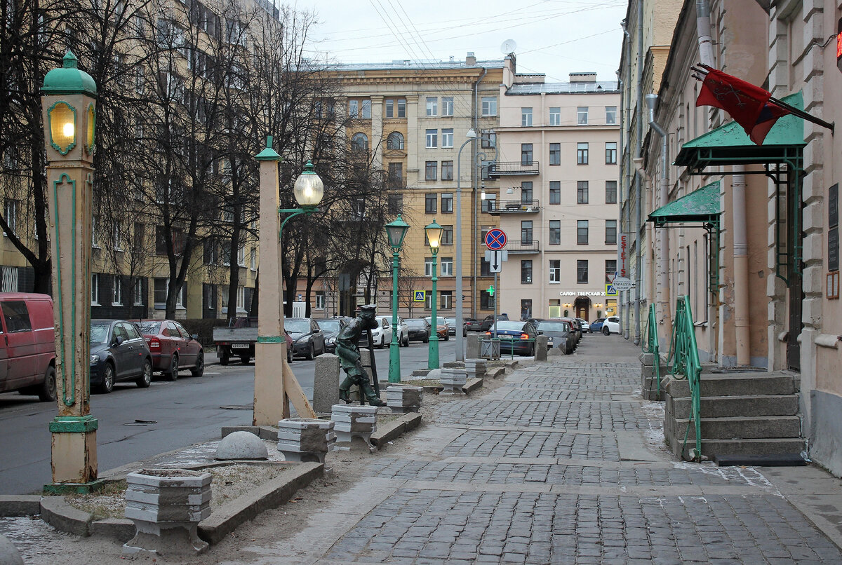 Музей фонарей под открытым небом на Одесской улице в Петербурге