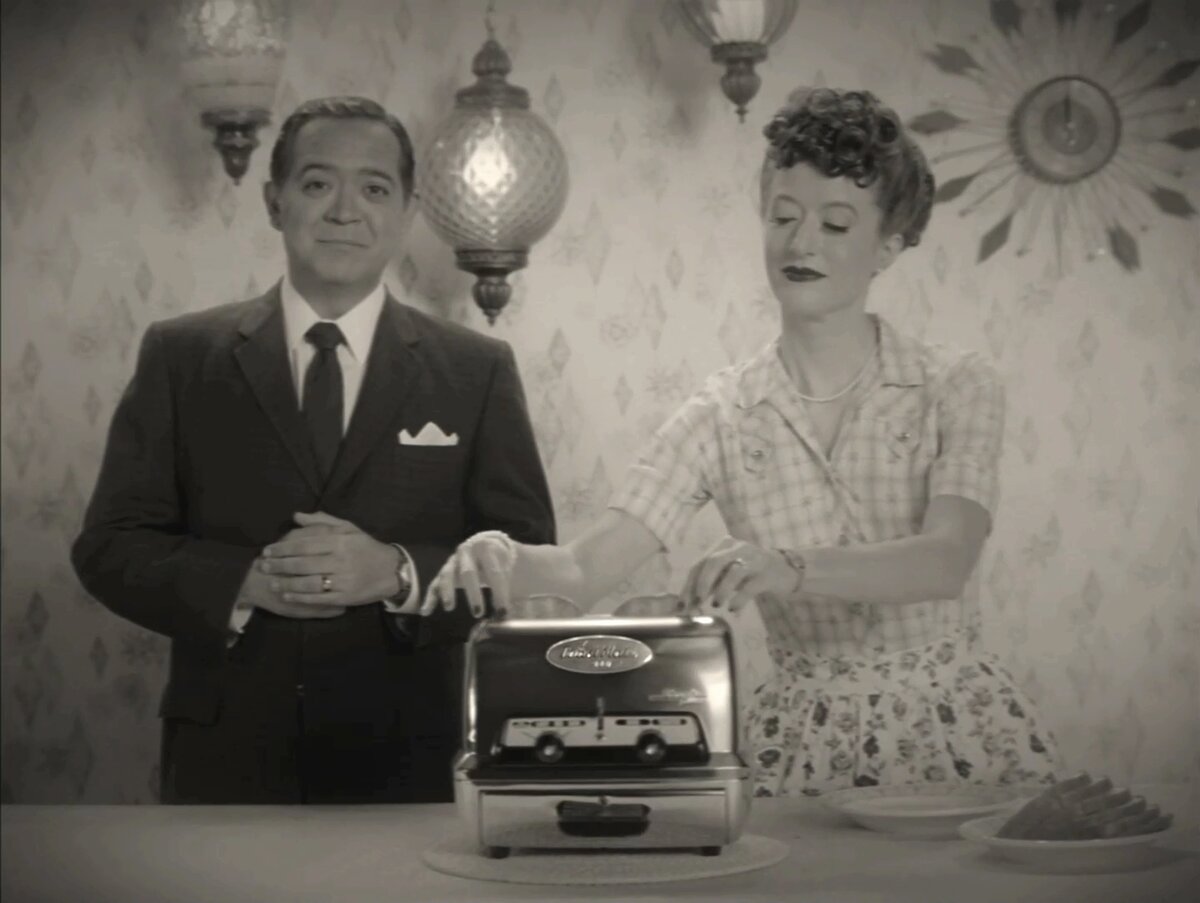 Тостер от Старк Индастриз