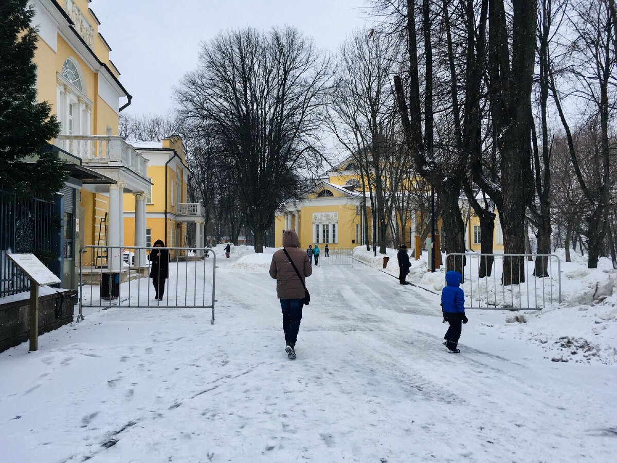 Путь в сторону главного дома 