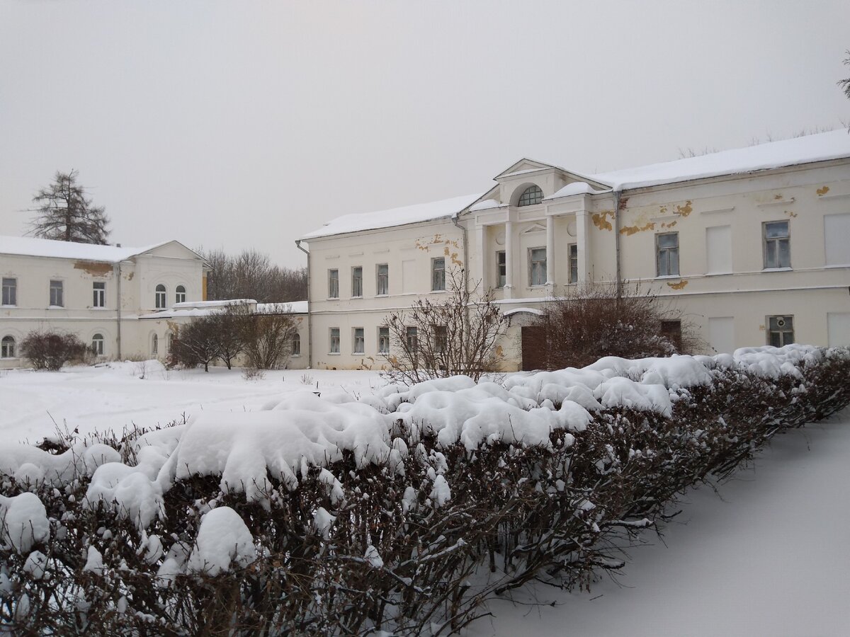 Московская область. Подольск. Усадьба Ивановское. Зима 2021 года