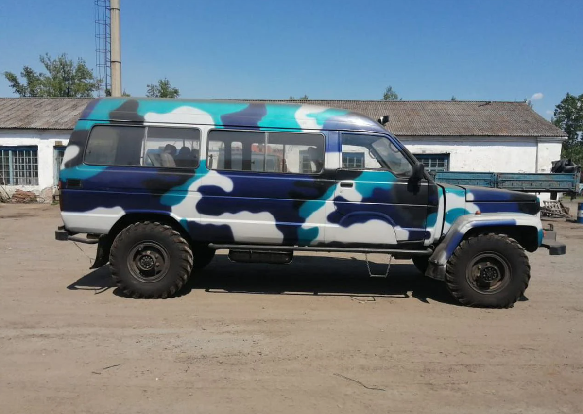 Вид сбоку. Прям смесь бульдога с носорогом:)) Фото с сайта Авито.ру. >>>>