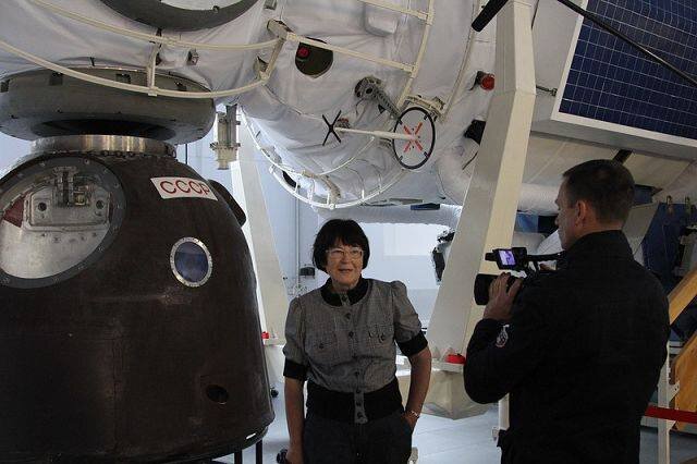 Светлана Омельченко даёт интервью