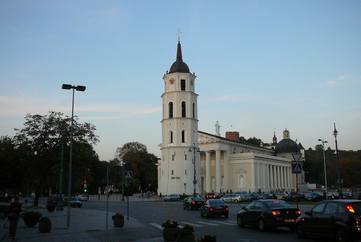 Кафедральный собор с колокольней