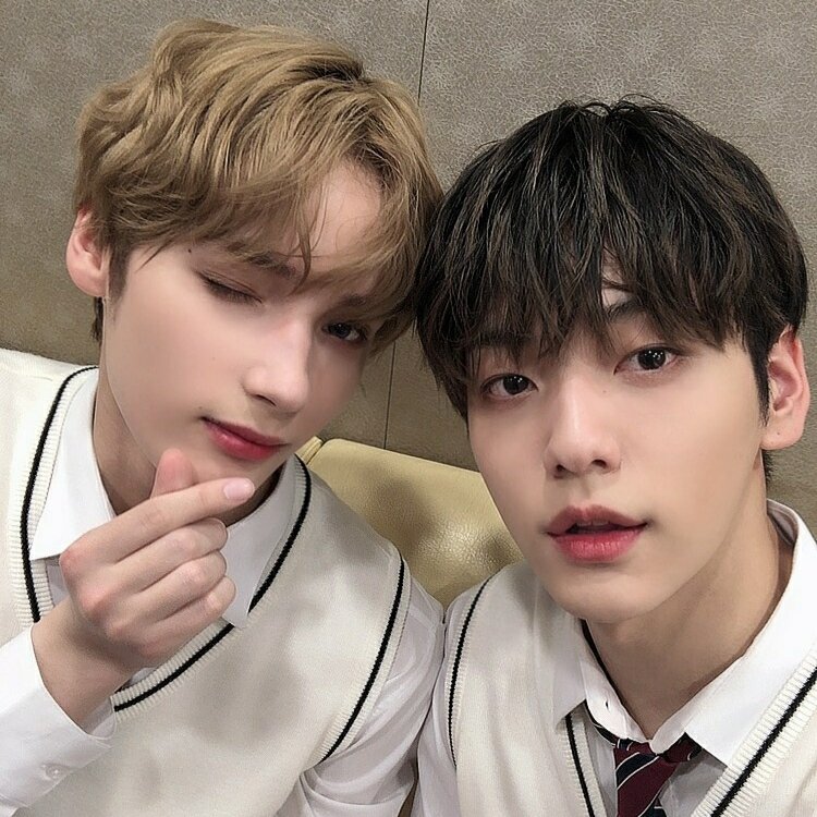 Хюнин Кай и Субин из TXT