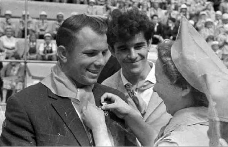 Космонавт Юрий Гагарин в «Артеке» // Фото: Государственный архив РФ 