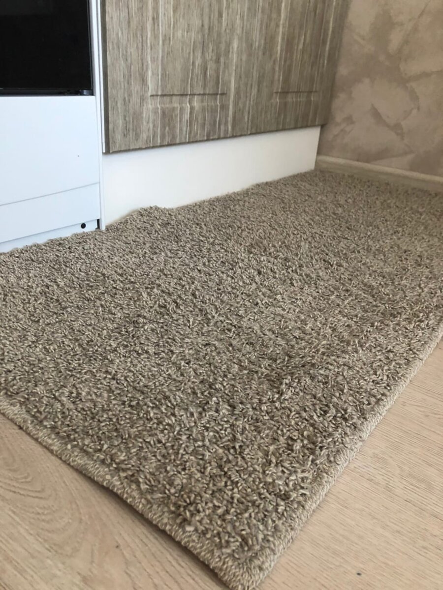 коврик вернулся на свое место