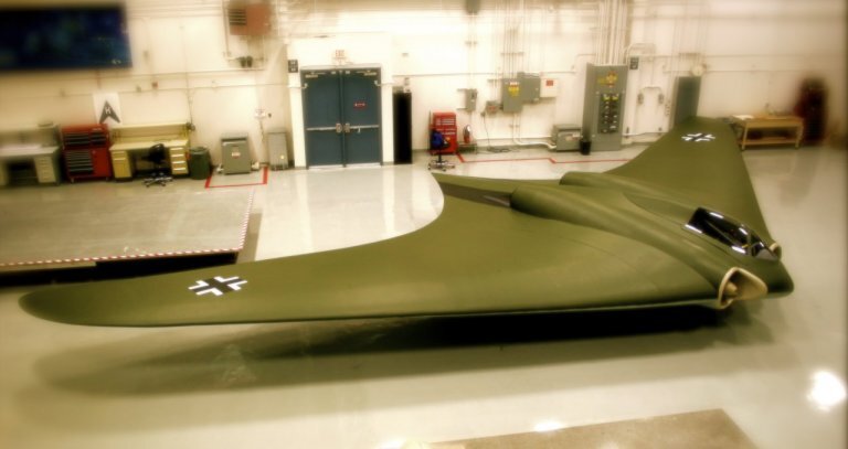 Технические специалисты Northrop Grumman работали над идеальной репликой Horton 229 в течение трех месяцев.