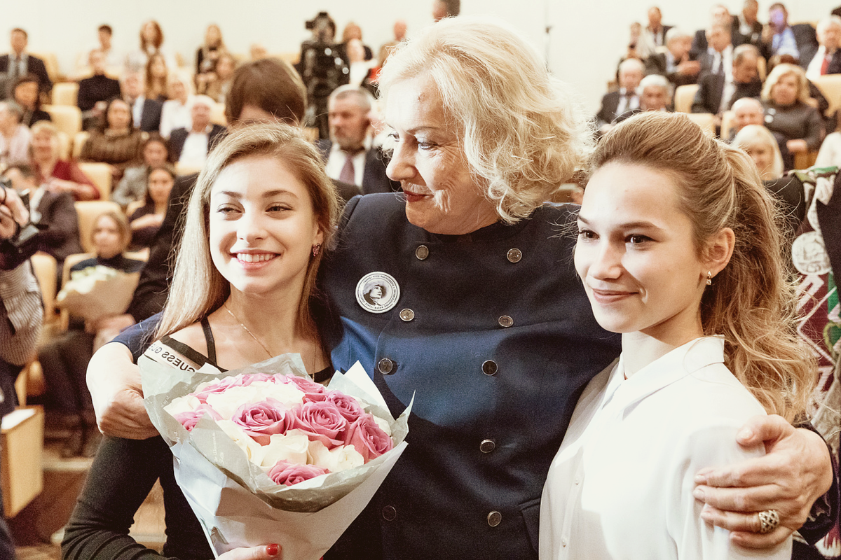 Сколько лет елене чайковской тренеру. Ученики Чайковской Елены Анатольевны.