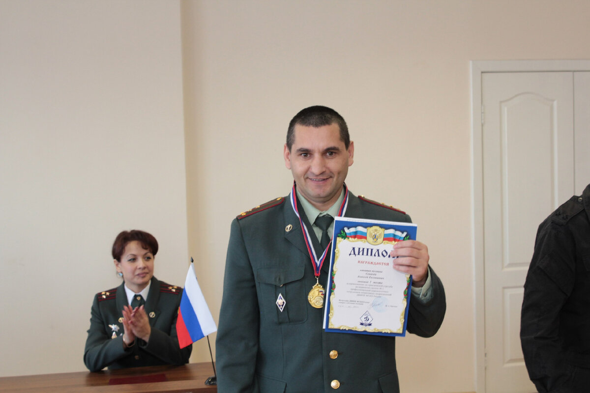 Моя очередная медаль с дипломом