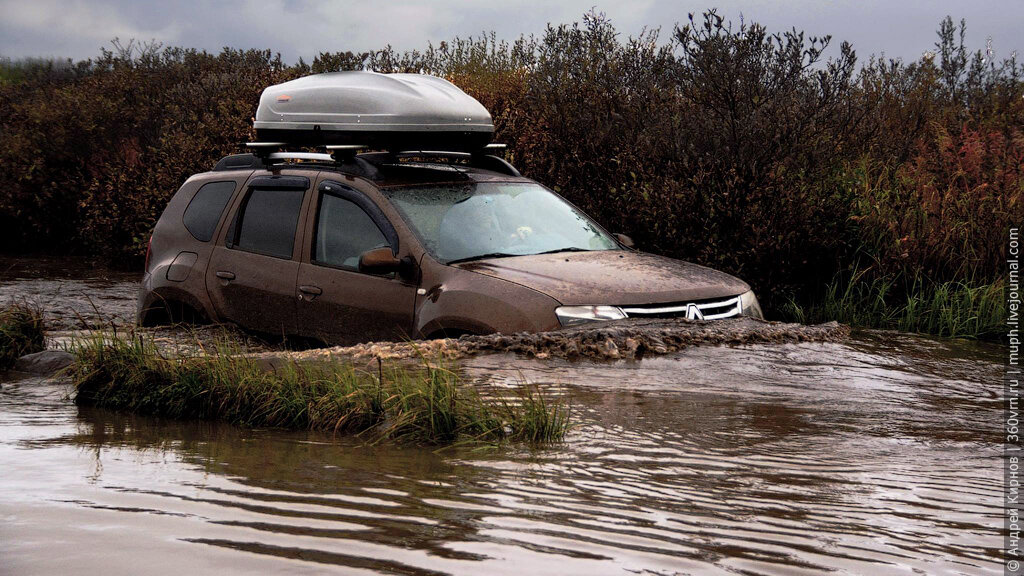 Мой первый Дастер умел немного "плавать"